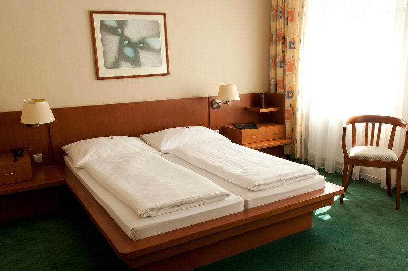 Hotel Popelka Prague Ngoại thất bức ảnh