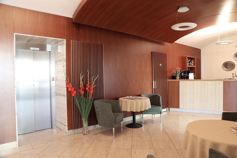 Hotel Popelka Prague Ngoại thất bức ảnh