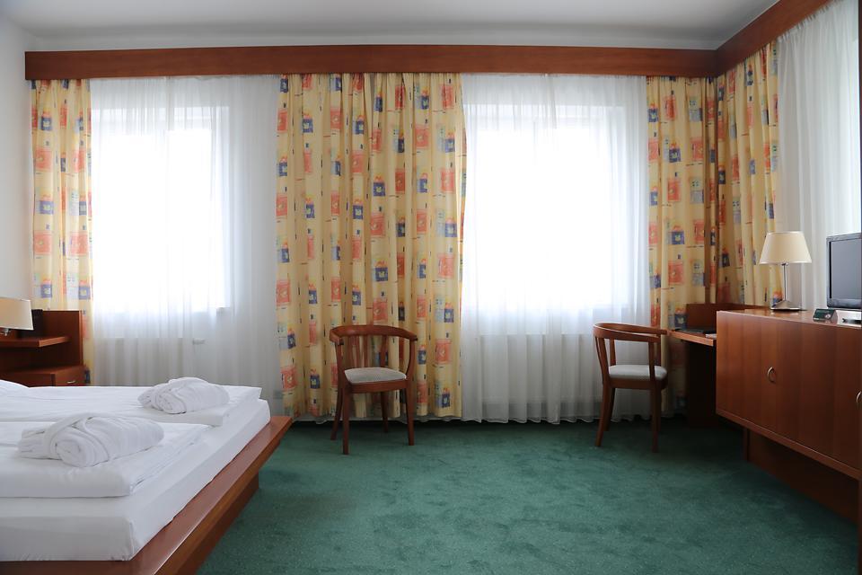 Hotel Popelka Prague Ngoại thất bức ảnh