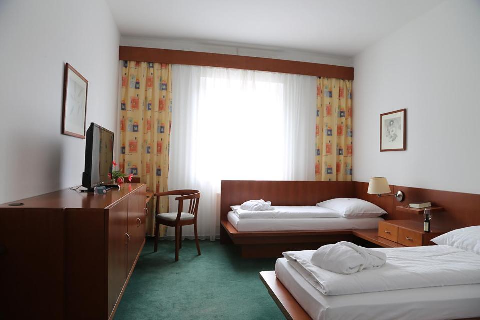 Hotel Popelka Prague Ngoại thất bức ảnh