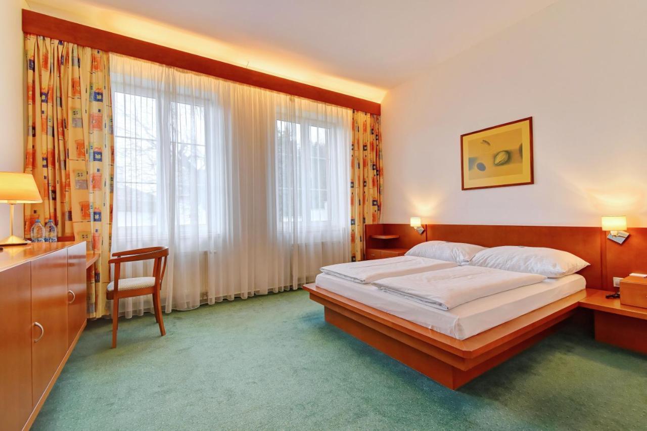 Hotel Popelka Prague Ngoại thất bức ảnh