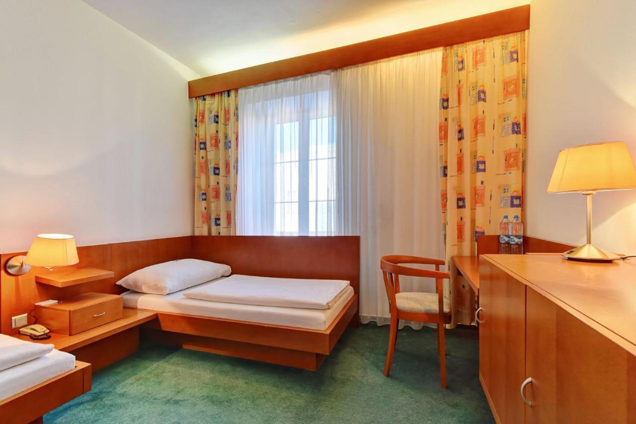 Hotel Popelka Prague Ngoại thất bức ảnh